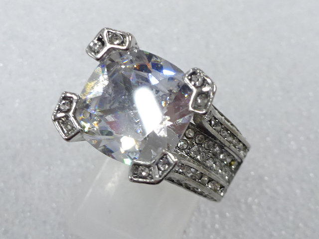 CRYSTAL FASHION RING / JP SIZE 17